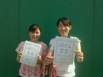 08/23(日) 女子ダブルス 中級 優勝＜トマトインドアテニスクラブ＞
