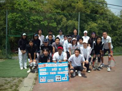 ギネスに挑戦！5/3(日)本会場男子ダブルス中級・女子ダブルス初級集合写真